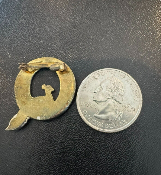 Peacock Letter Q Enamel Cloisonne Brooch Lapel Pin