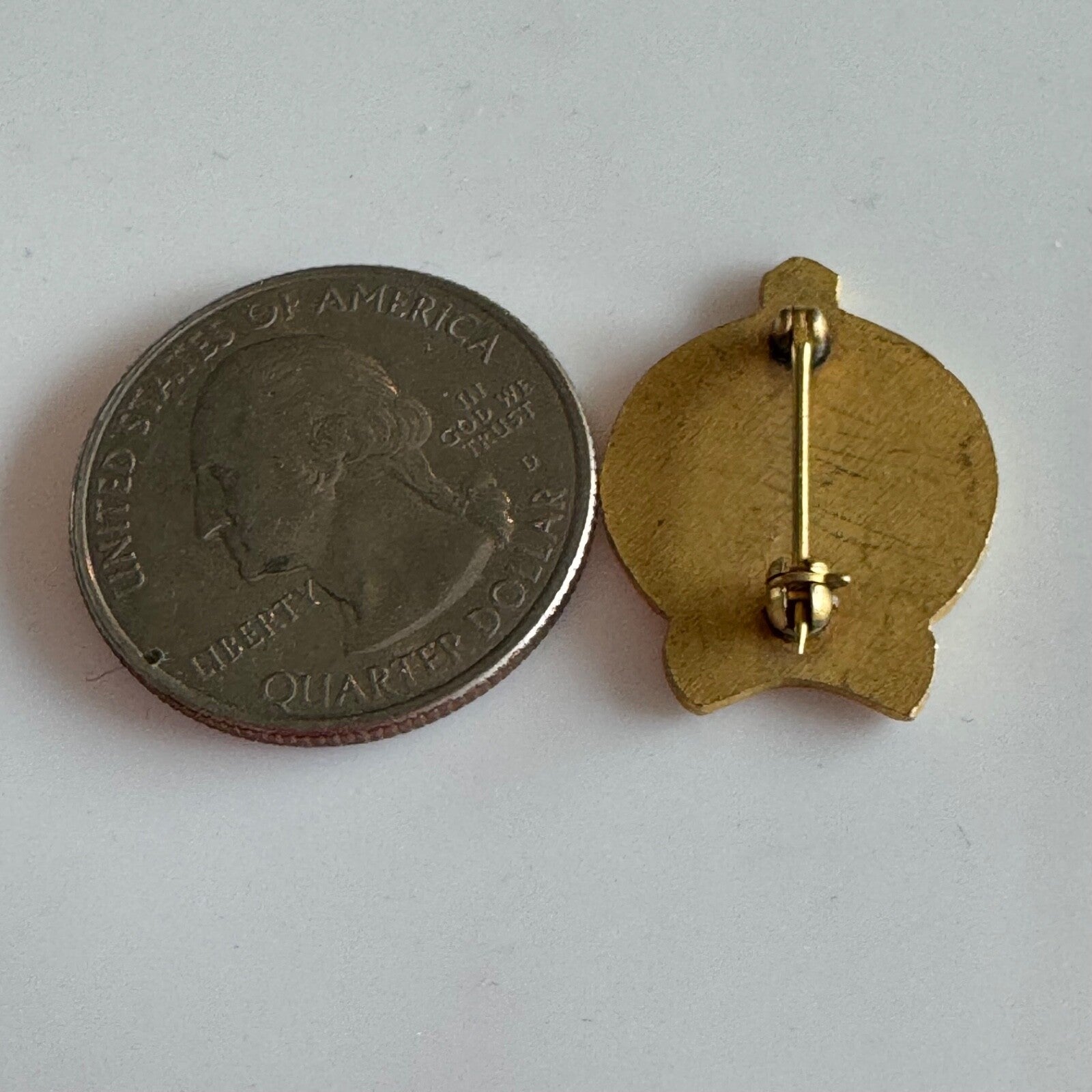 Vintage The Granite Curling Club Seattle Washington Space Needle Lapel Pin
