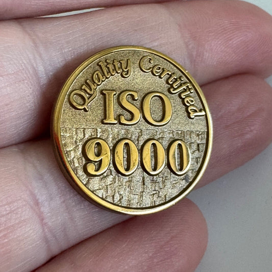 Quality Certified ISO 9000 Gold Tone Lapel Pin 