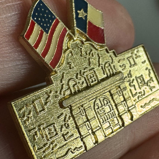 The Alamo Texas & USA Flags San Antonio Pin – Historic Landmark Souvenir