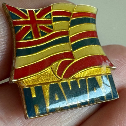 Vintage Hawaii State Flag Lapel Pin Souvenir Tourist