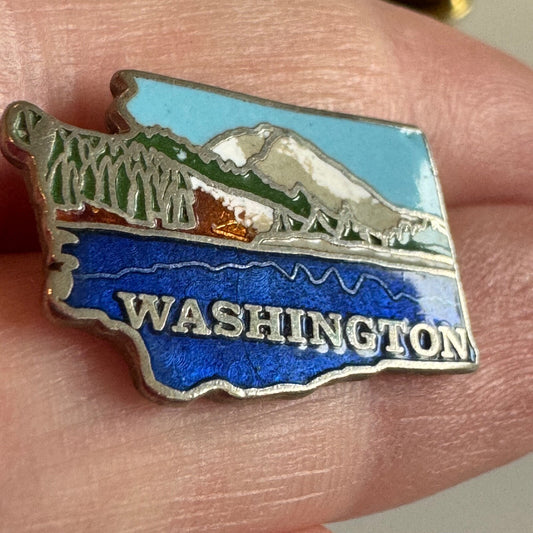 Vintage Washington State Souvenir Tourist Lapel Pin Mt Hood 