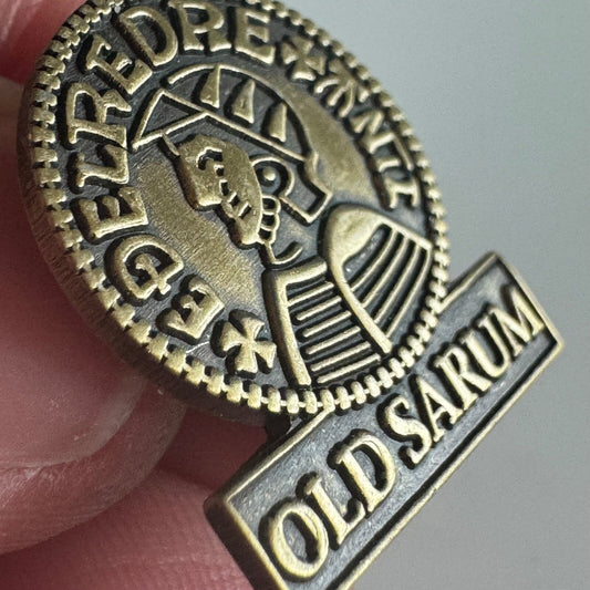 Vintage Old Sarum Souvenir Tourist Lapel Pin UK English Heritage