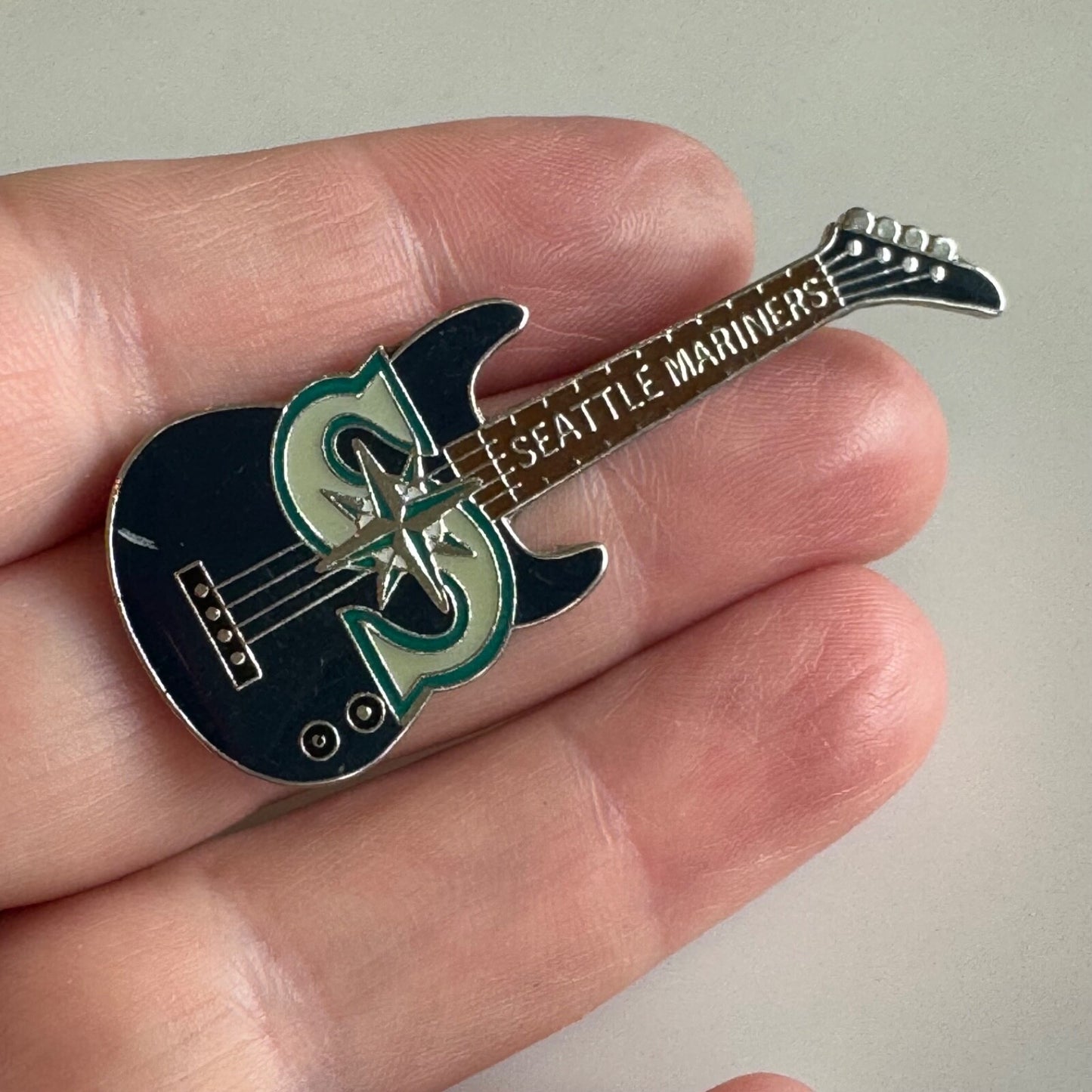 Vintage 2000 Seattle Mariners Guitar Shaped Lapel Pin 