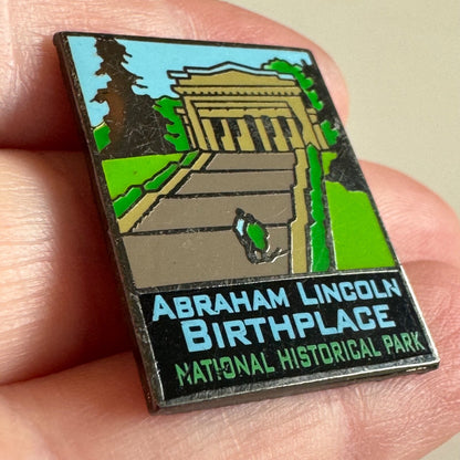 Abraham Lincoln Birthplace National Historical Park Souvenir Lapel Pin