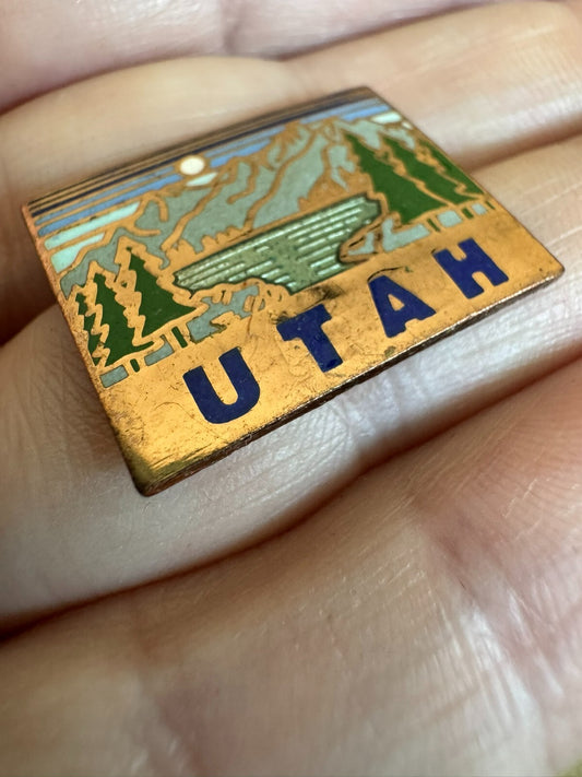Vintage Utah State Souvenir Lapel Pin Great Salt Lake Mountains Enamel