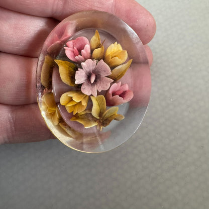 Vintage Reverse Carved Lucite Floral Pastel Brooch Beautiful! Hibiscus Tulips 
