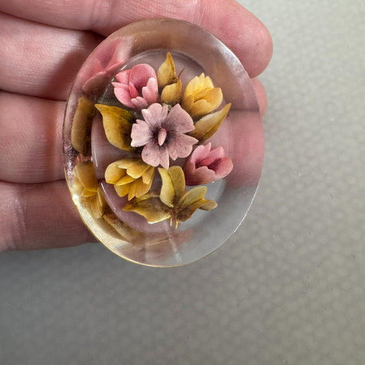 Vintage Reverse Carved Lucite Floral Pastel Brooch Beautiful! Hibiscus Tulips 