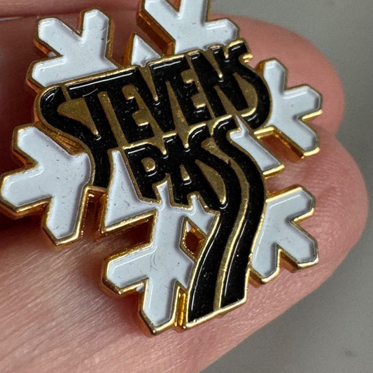 Stevens Pass Snowflake Pin Ski Resort Washington Enamel Brooch Skiing