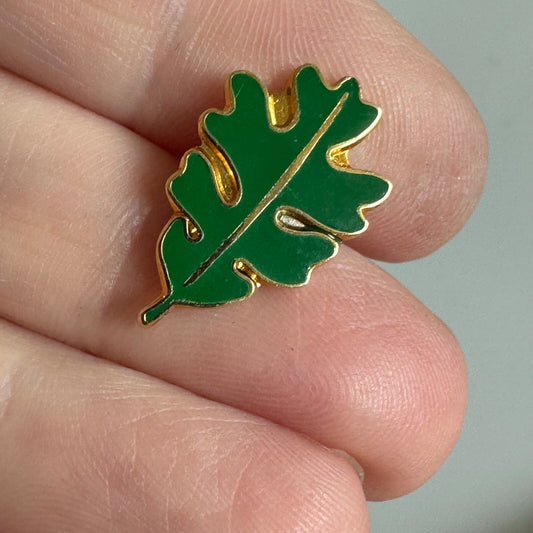Nature Conservancy Green Oak Leaf Pin – Enamel Nature Foliage Tie Tack