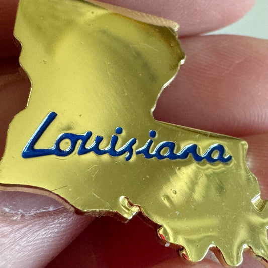 Vintage Gold Tone Louisiana Souvenir Tourist Lapel Pin