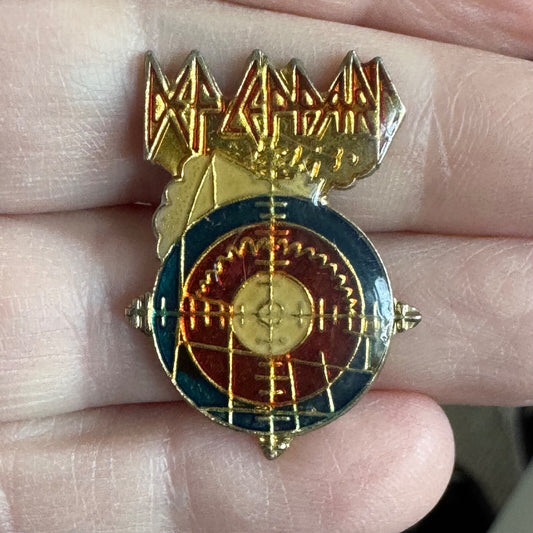 Vintage 1993 Def Leppard Pyromania Scope Sight Bullseye Lapel Pin Logo