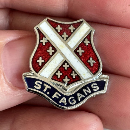 St. Fagans Coat of Arms Wales Enamel Silver Tone Saint St Lapel Pin 