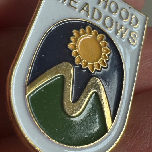 Vintage Mt Hood Meadows Souvenir Tourist Lapel Pin Ski Skiing