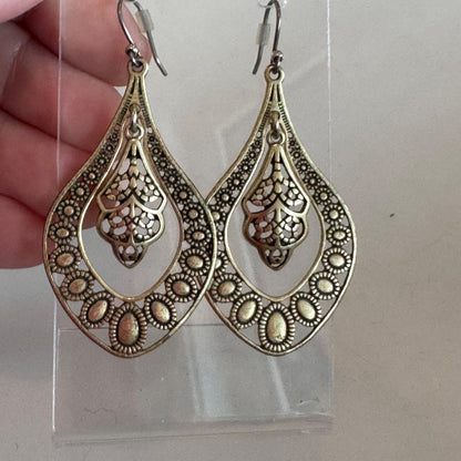 Lucky Brand Gold Brass Tone Women's Filigree Oblong Earrings