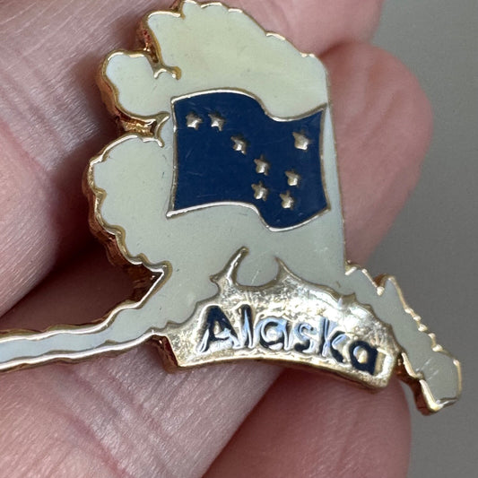 Alaska State Shape Lapel Pin with Flag – USA