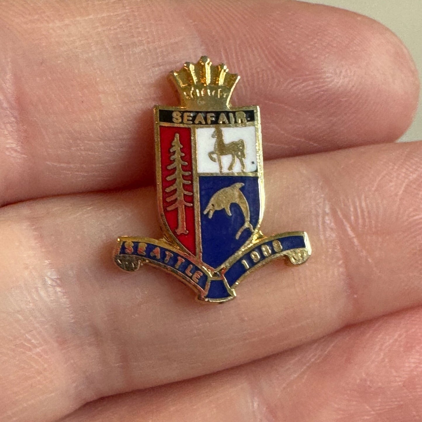 Vintage Seattle Seafair 1983 Crest Pin Metal Enamel – Quality