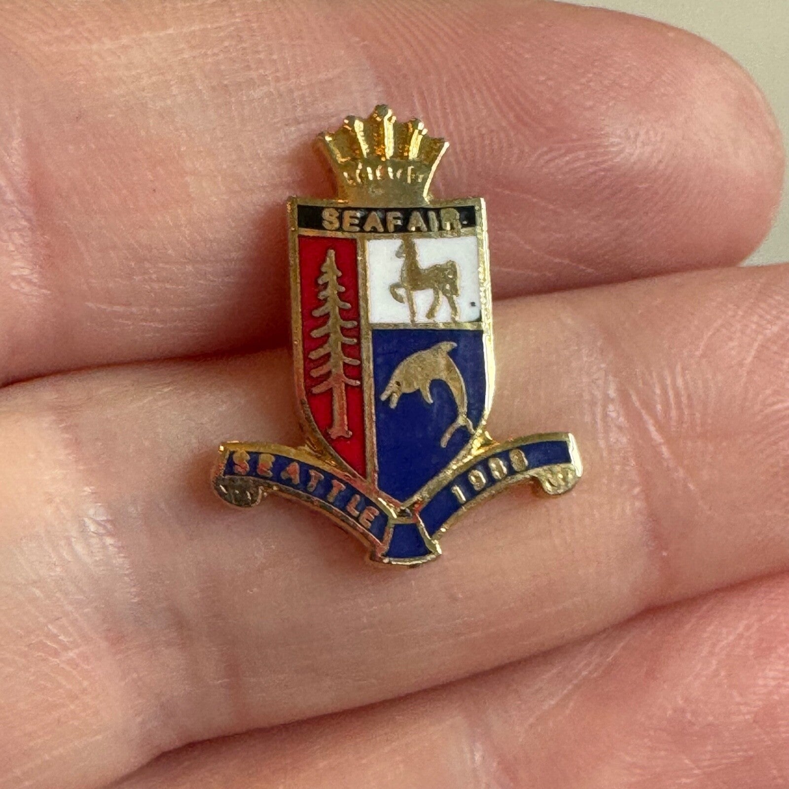 Vintage Seattle Seafair 1983 Crest Pin Metal Enamel – Quality