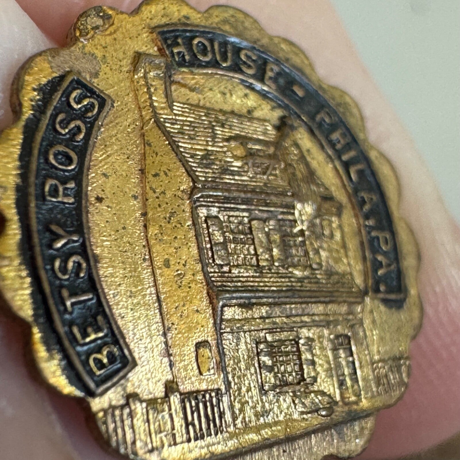 Vintage Betsy Ross House Lapel Pin – Philadelphia, Pennsylvania