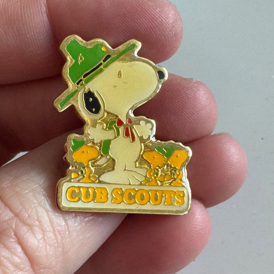 Vintage 1985 Snoopy Woodstock Cubs Scouts Lapel Pin Scoutmaster