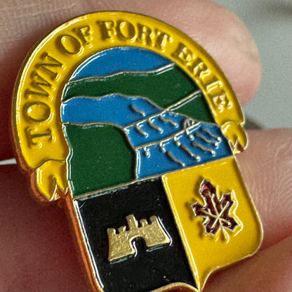 Town of Fort Erie Souvenir Tourist Lapel Pin Ontario Canada Coat of Arms