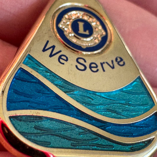 Lions We Serve Water Cloisonne Effect Gold Tone Lapel Pin Presidents Theme