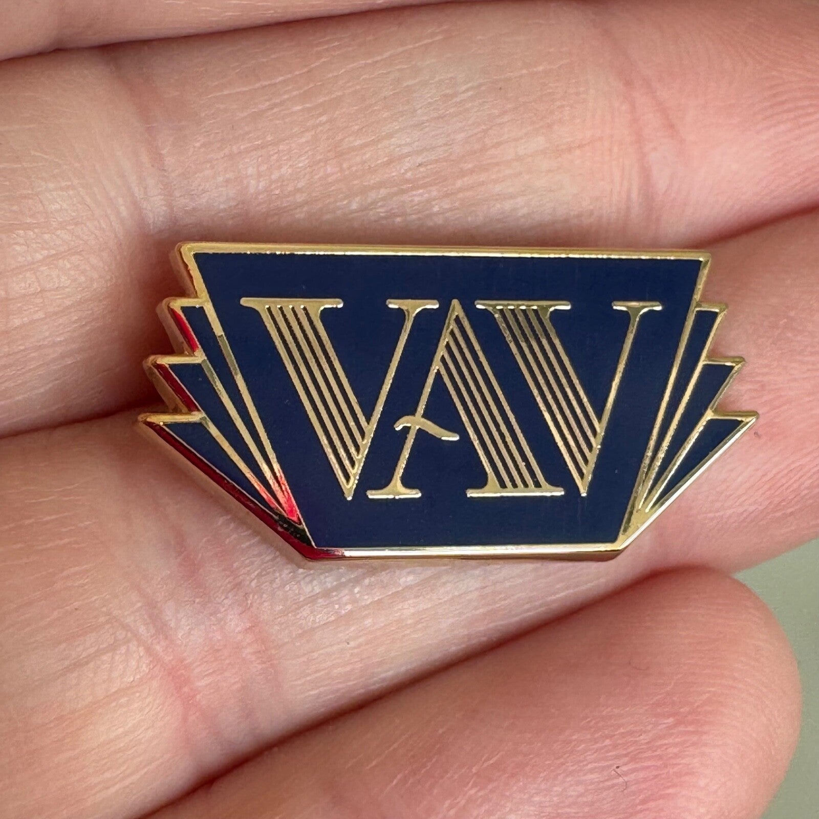 Disney Dumbo VAV V.A. Vandevere Lapel Pin 2019