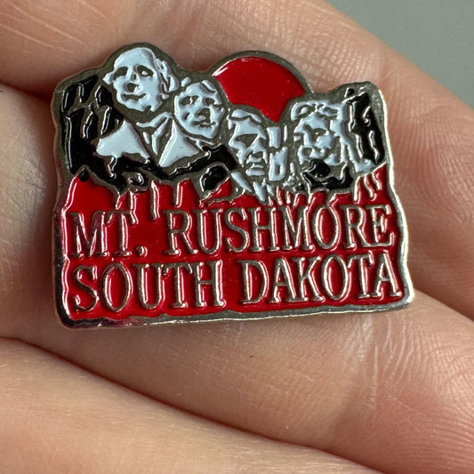 Mount Rushmore South Dakota SD Enamel Souvenir Tourist Lapel Pin