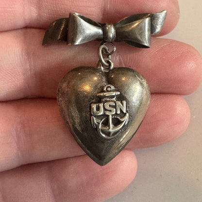WWII US NAVY SWEETHEART PUFFY HEART PENDANT SILVER BOW DANGLE PIN FOULED ANCHOR