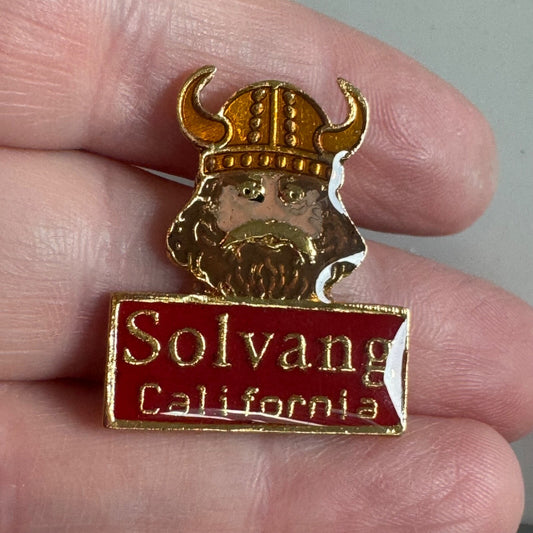 Solvang California Viking Head Red Enamel Tourist Pin 