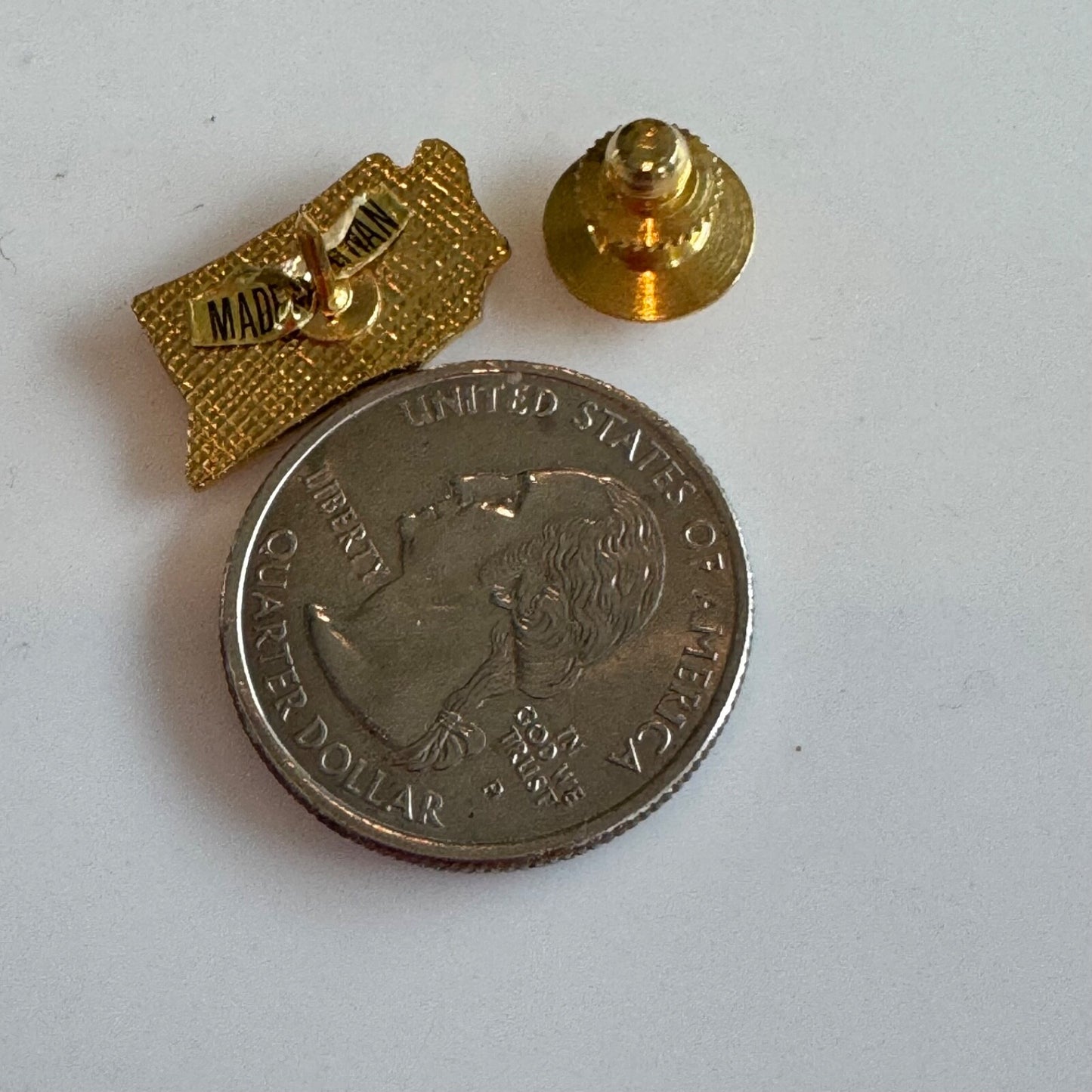 Vintage Seattle Washington State Shaped Lapel Pin Emerald Look 