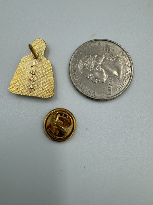 Vintage TianTan Gold Buddha Statue Pin Pinback