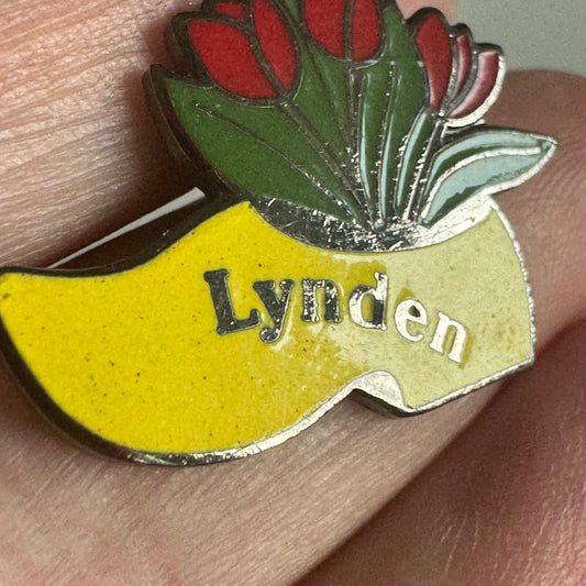 Vintage Lynden Washington Clog Tulips Souvenir Tourist Lapel Pin