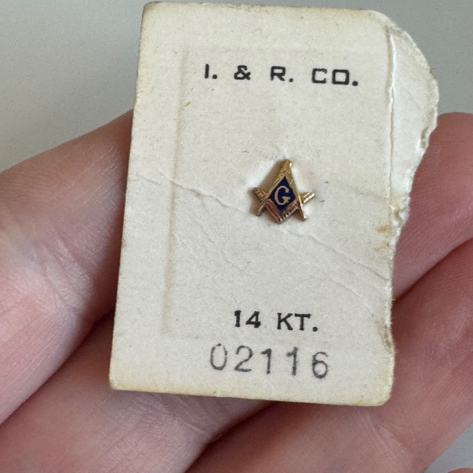 Vintage 14k Gold Mason Masonic Lapel Pin Tie Tack New on Card I. & R. Co.