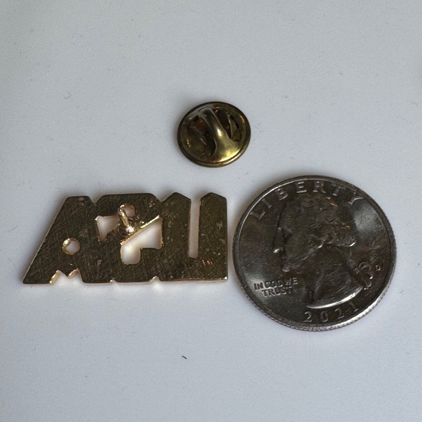 Vintage 9/11 Lapel Pin Twin Towers Pentagon USA Red White Blue Enamel Gold Tone