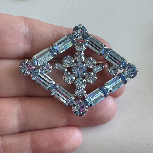 Stunning Vintage Silver Tone Blue Stone Crystal Geometric Brooch Pin