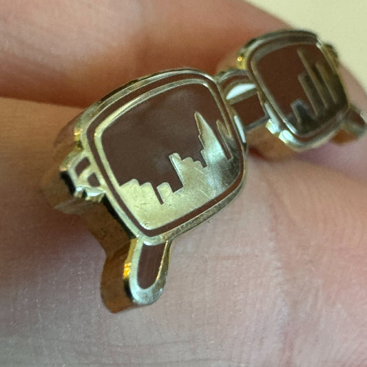 2018 Pintrill Sunglasses with Skyline Reflection Lapel Pin