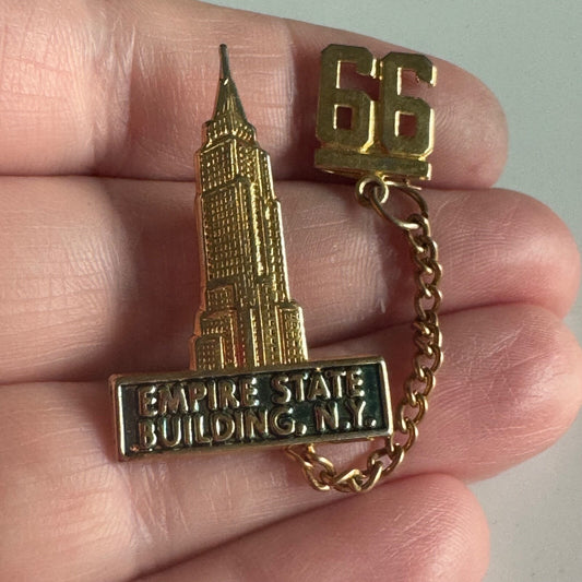Vintage 1966 Empire State Building New York Souvenir Tourist Lapel Pin