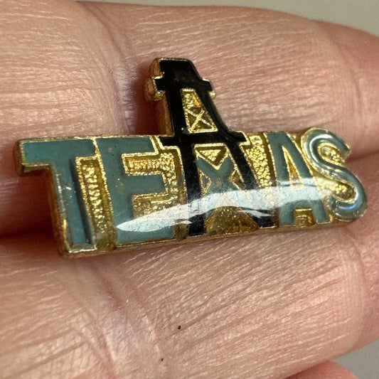 Vintage Texas Oil Rig Derrick Souvenir Tourist Lapel Pin 