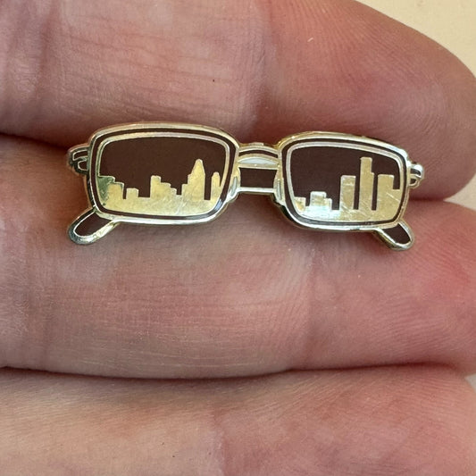 2018 Pintrill Sunglasses with Skyline Reflection Lapel Pin