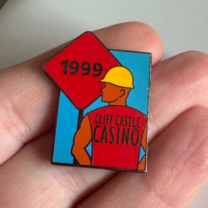 1999 Cliff Castle Casino Arizona Construction Worker Enamel Pin Hard Hat Theme