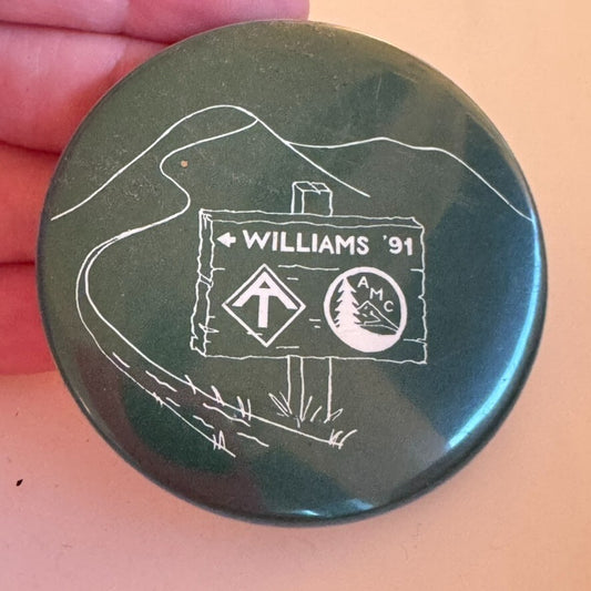 Vtg Williams '91 Appalachian Trail Council Mountain Club Pin 1991 Conference