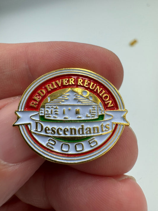 2005 Descendants Red River Reunion Enamel Lapel Pin Grand Forks SD Clutch Back