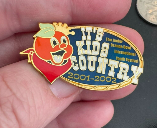 It's Kids Country Junior Orange Bowl International Youth Festival Pin 2002