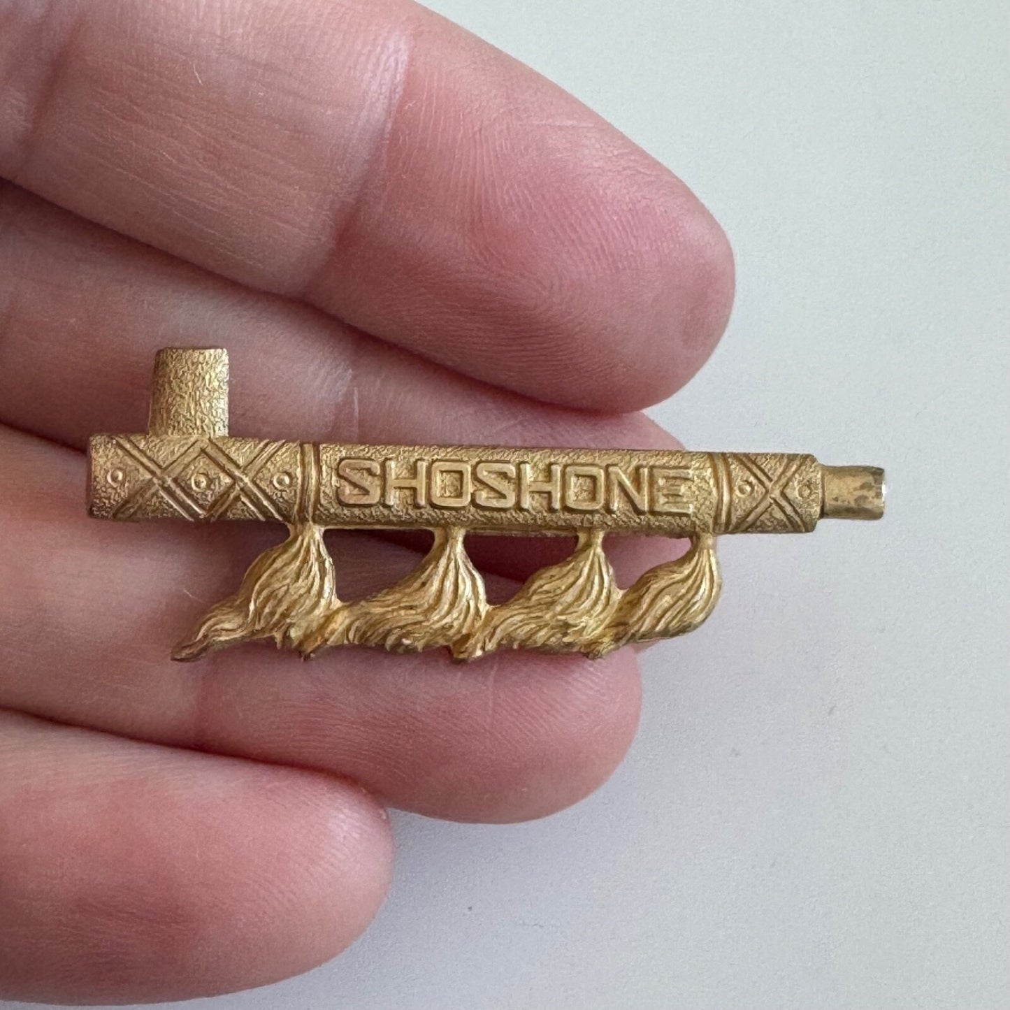 STERLING SILVER SHOSHONE INDIAN PEACE PIPE PIN TIENSON MFG CO SKEET