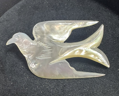Vintage Jewelry Carved Mother Of Pearl Dove BROOCH PIN