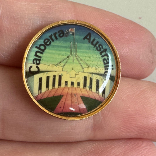 Vintage Canberra Australia Souvenir Tourist Lapel Pin Old Parliament House