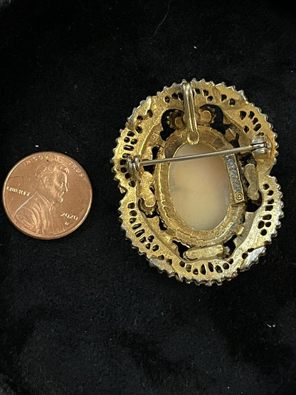 Vintage Florenza Cameo/Pearls Versatile Cameo Pin/ Pendant FOR REPAIR