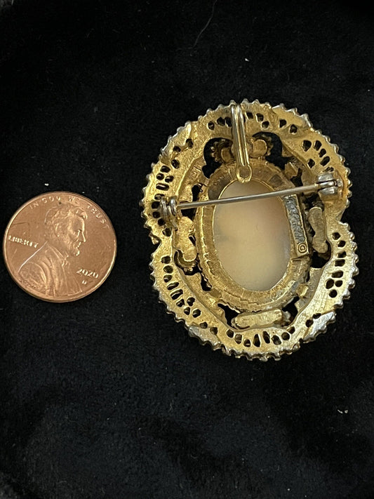 Vintage Florenza Cameo/Pearls Versatile Cameo Pin/ Pendant FOR REPAIR