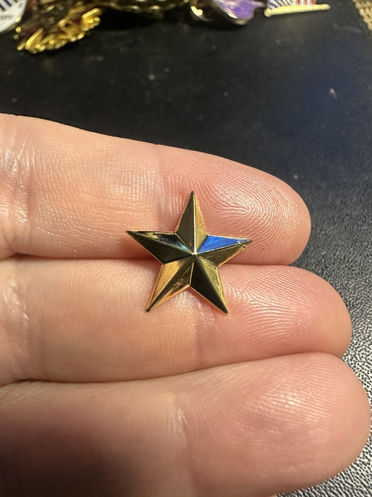 Gold Star Metal Pin with Butterfly Clutch Back NWT